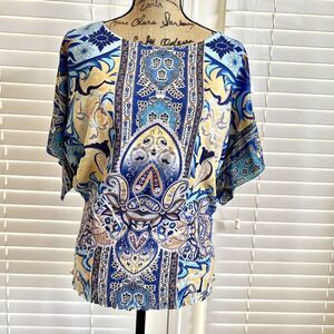Energe One World Women’s Sz Small Paisley Blue White Short Sleeve Blouse Top